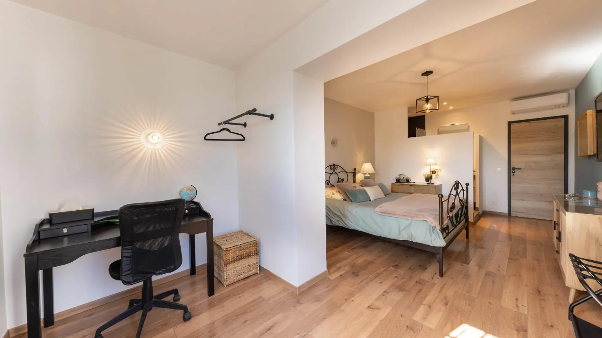 Deluxe Room With Garden Pool And Sea View Nice France
